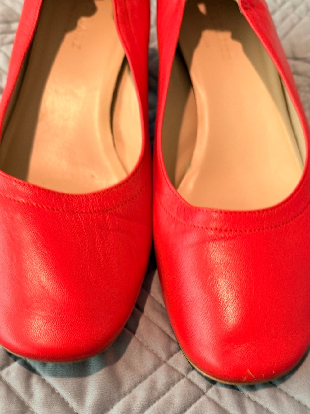 EVERLANE Day Heel in Classic, Retired Poppy Red Leather - Picture 4 of 8
